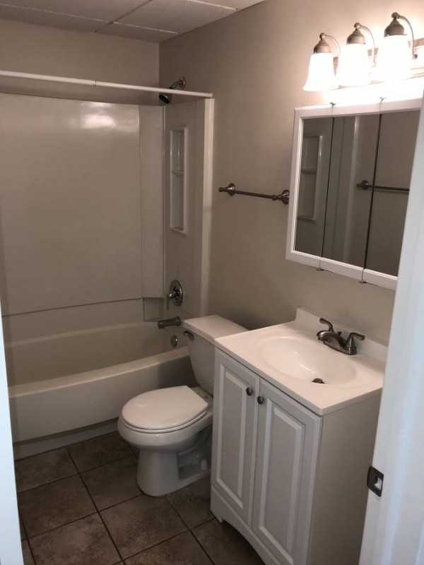 4637 Southern Blvd - Photo 7 of 14