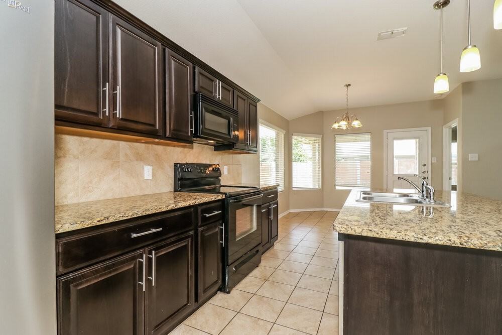 2533 Clarks Mill Ln - Photo 7 of 16