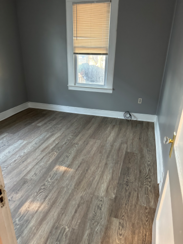 295 Noble St #2ndFL - Photo 3 of 8