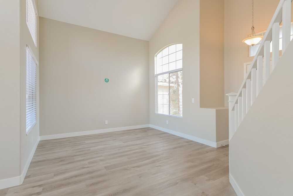 2408 Rue De Bourdeaux - Photo 7 of 17