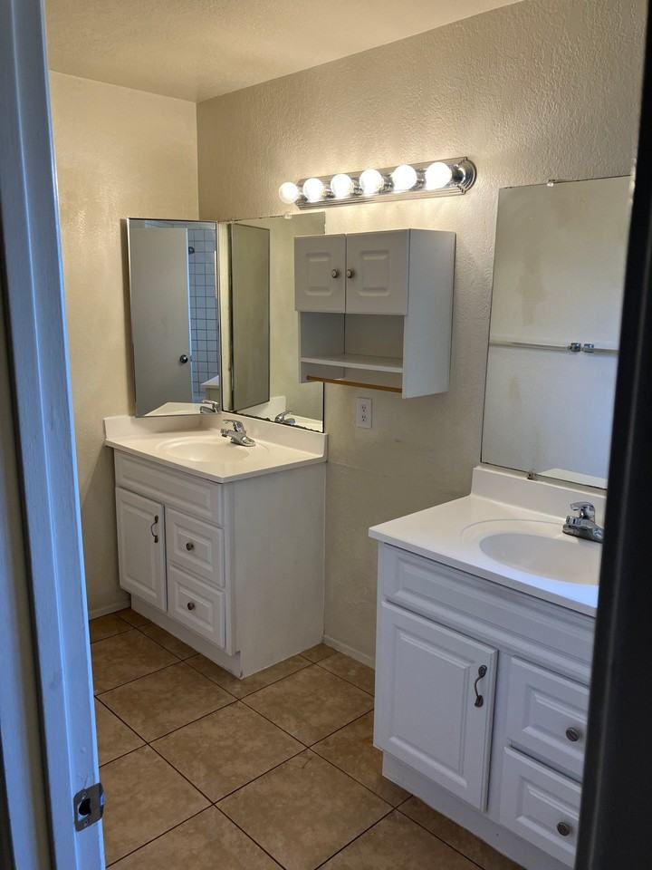 3407 E Presidio Rd #A1 - Photo 4 of 7