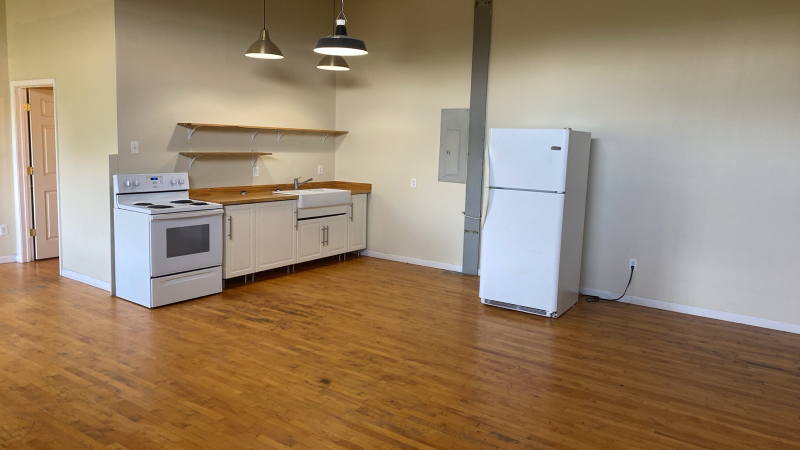 1501 Kemper St - Photo 3 of 8