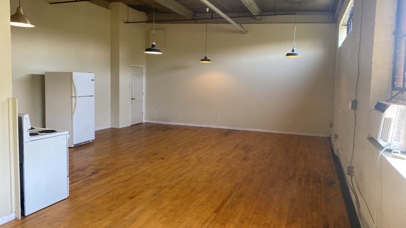 1501 Kemper St - Photo 4 of 8