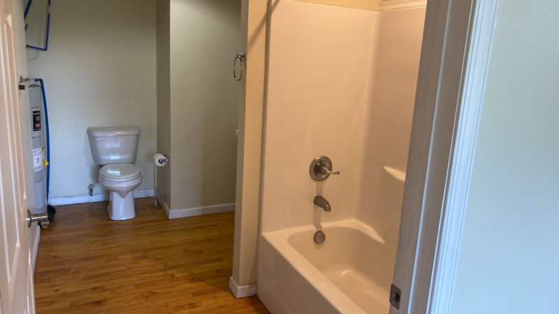 1501 Kemper St - Photo 6 of 8