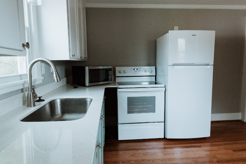 2106 Englewood St - Photo 3 of 14