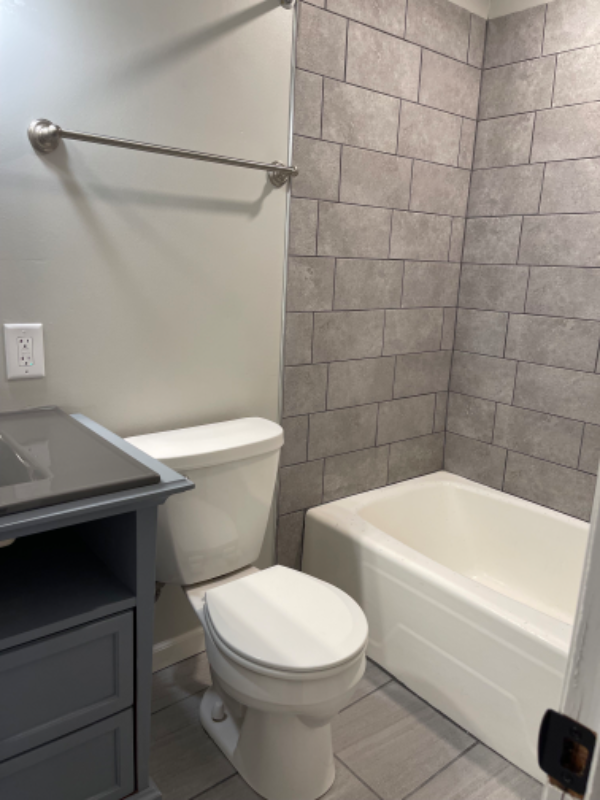 403 N Bennett St - Photo 4 of 8