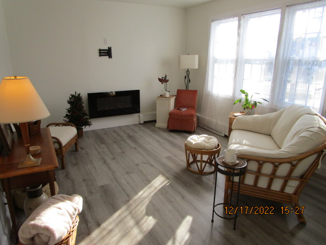 170 Robert Treat Pkwy - Photo 2 of 17