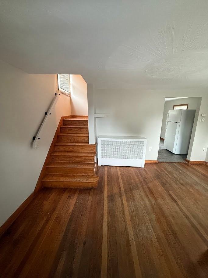 411 Locust St - Photo 4 of 15
