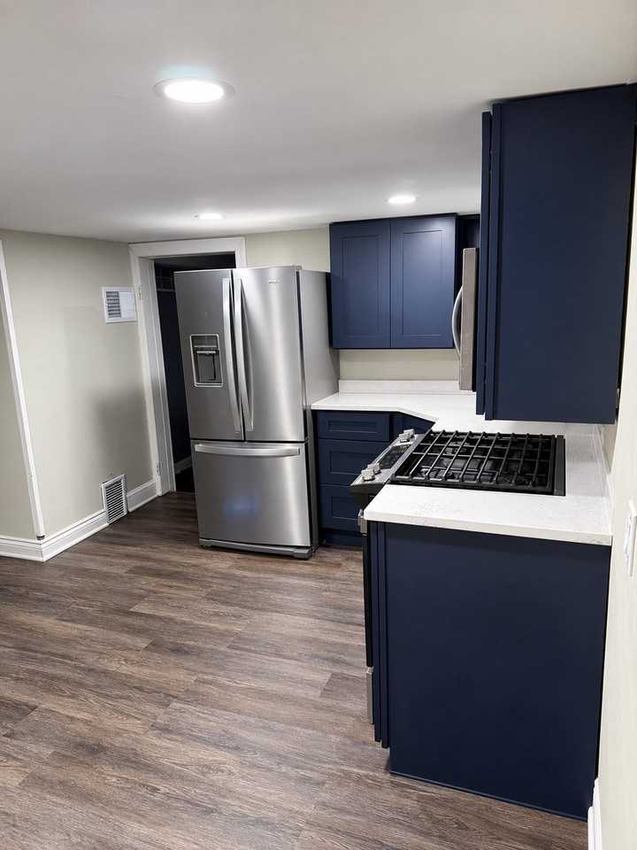 5620 W Melrose St #G - Photo 5 of 9