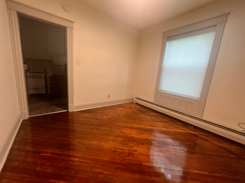 371 Hudson Ave #2B - Photo 4 of 10