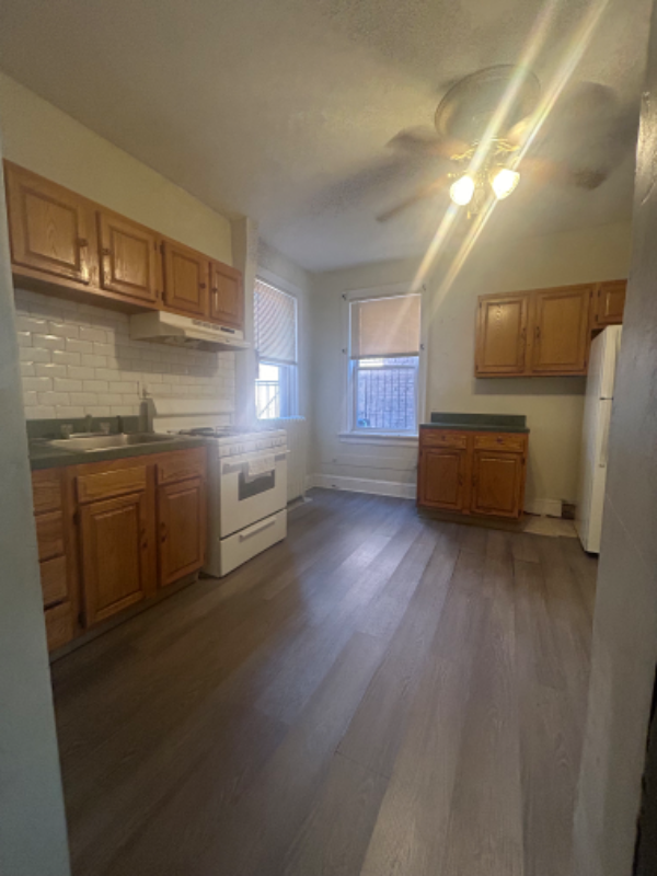 233 Hamilton Ave #2