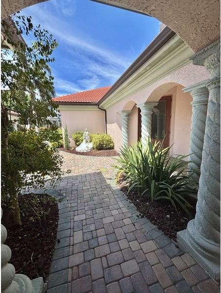 9789 Mar Largo Cir - Photo 5 of 36