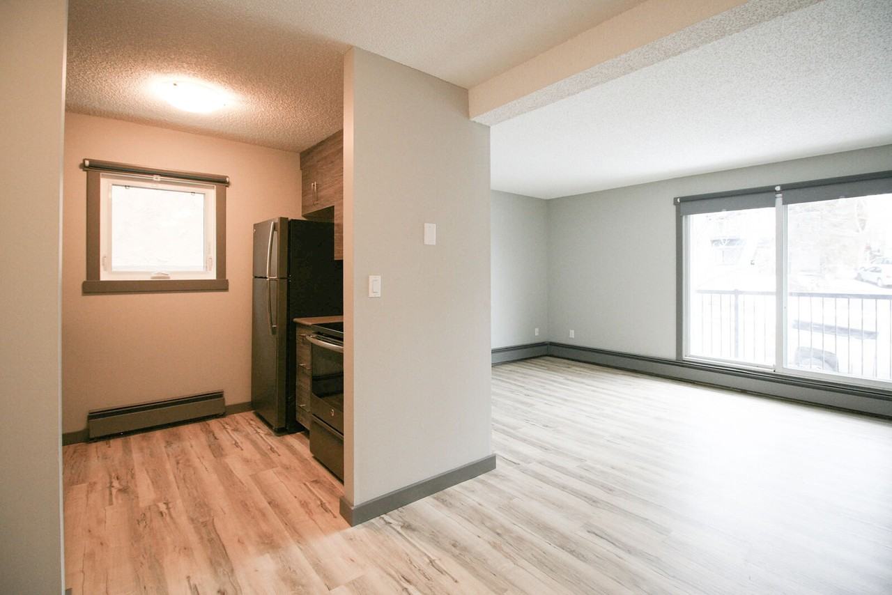 2311 17b St Sw - Photo 7 of 16