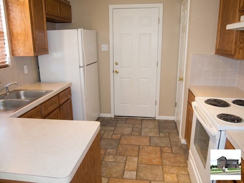 1311 Elke Cir - Photo 4 of 50