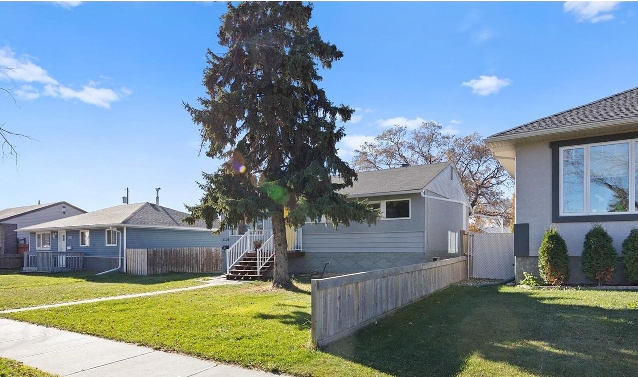 12916 108 St Nw - Photo 2 of 24