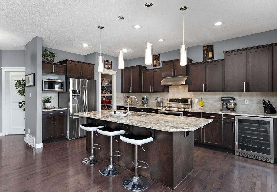 1708 32 St Nw - Photo 5 of 39