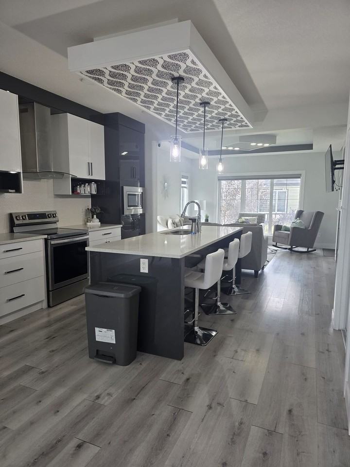 1760 25 St Nw - Photo 5 of 17