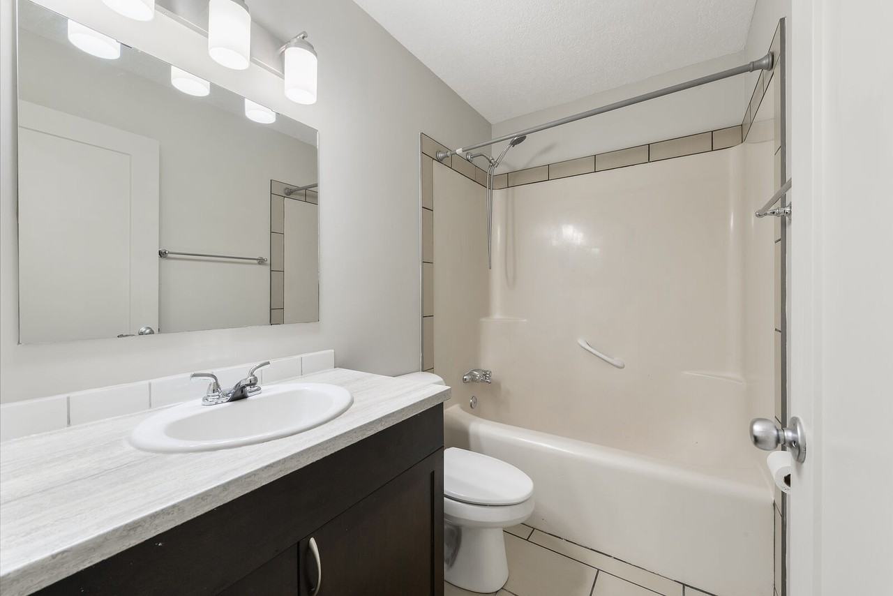 128 St Andrews Dr - Photo 3 of 25