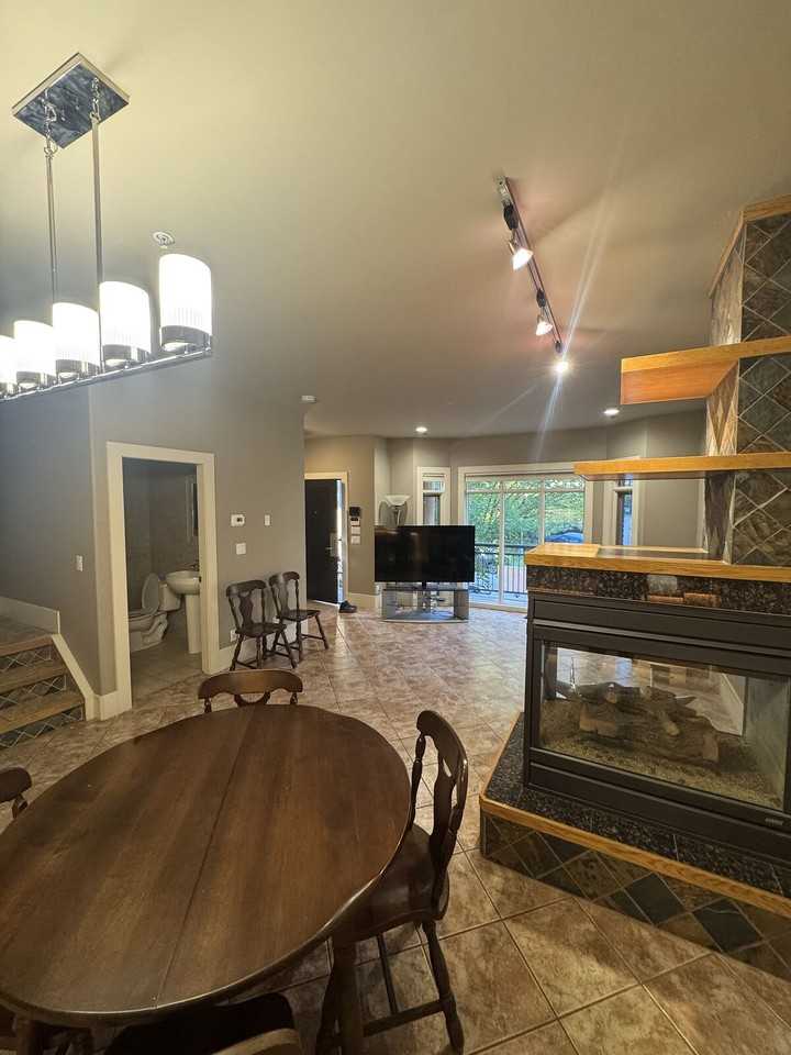 816 -816 Royal Ave Sw - Photo 5 of 12