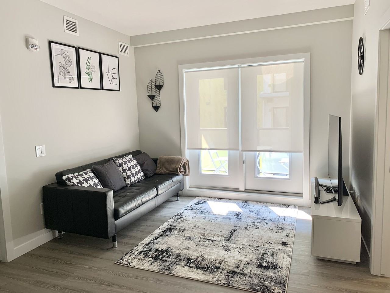 7711 Macleod Trail Sw - Photo 3 of 12