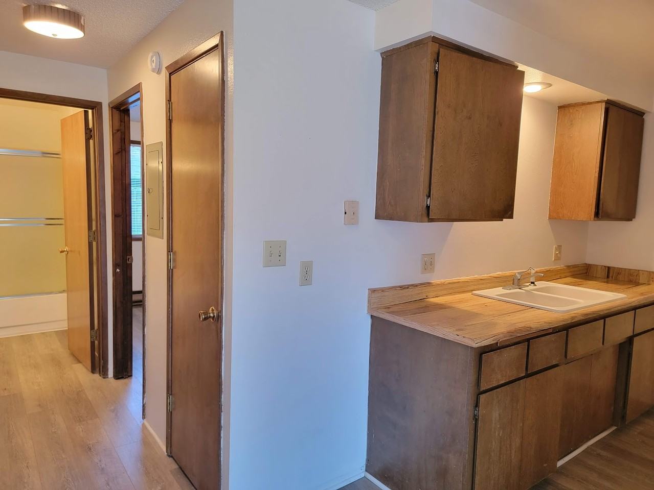 402 W 1st St #402 - Photo 4 of 10