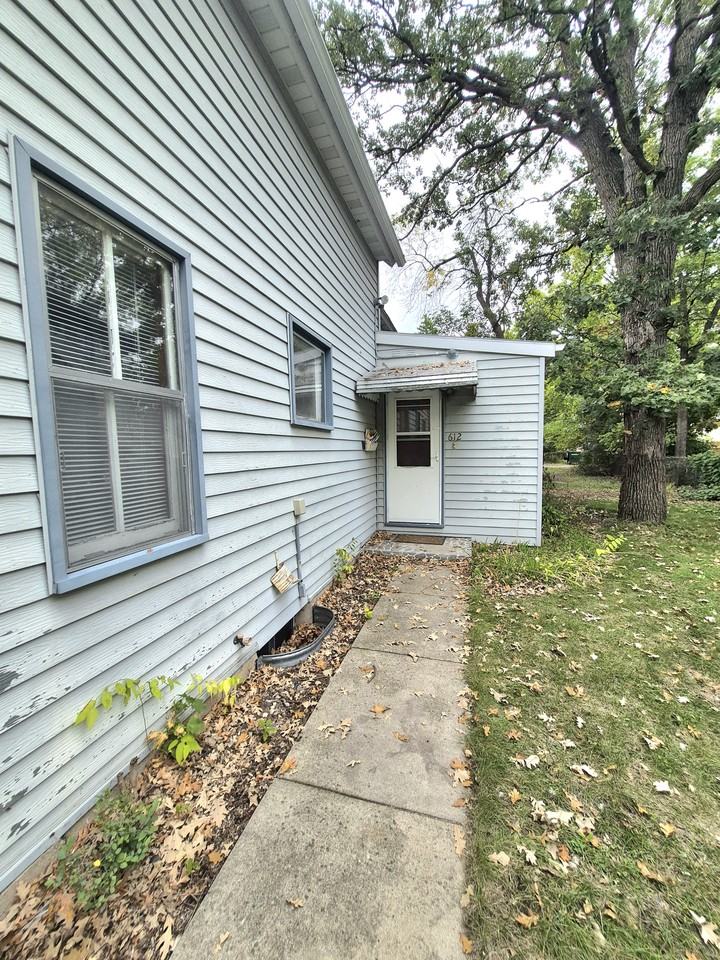 612 8th Ave S #NA - Photo 2 of 15
