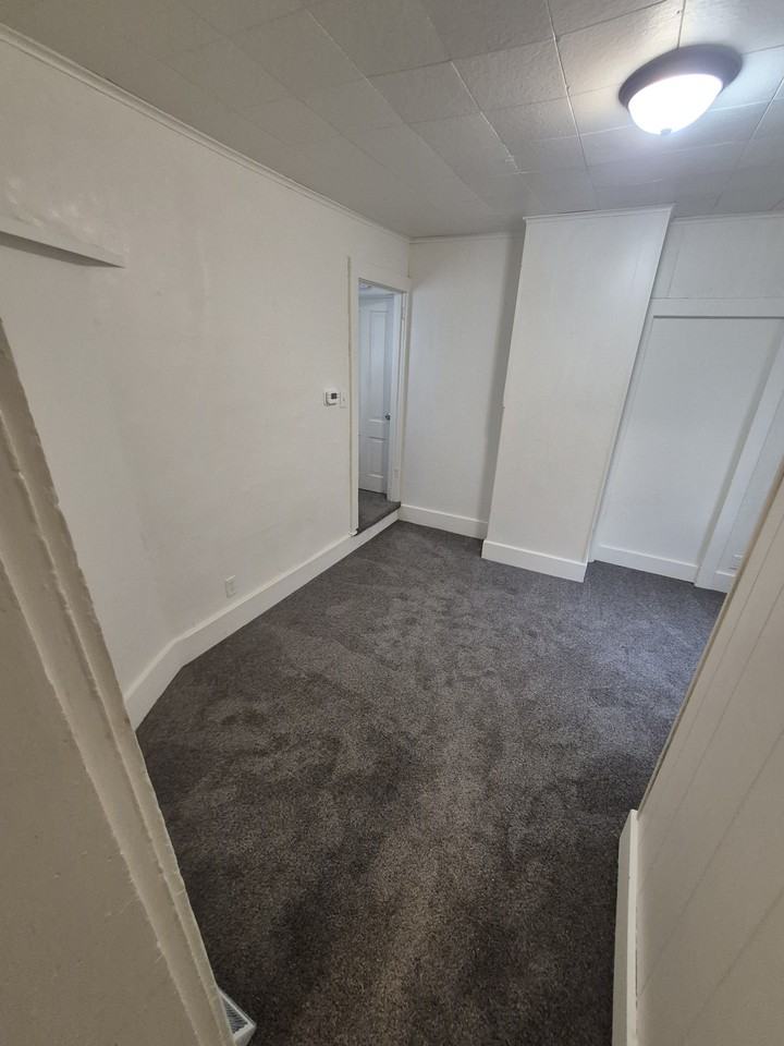 612 8th Ave S #NA - Photo 7 of 15