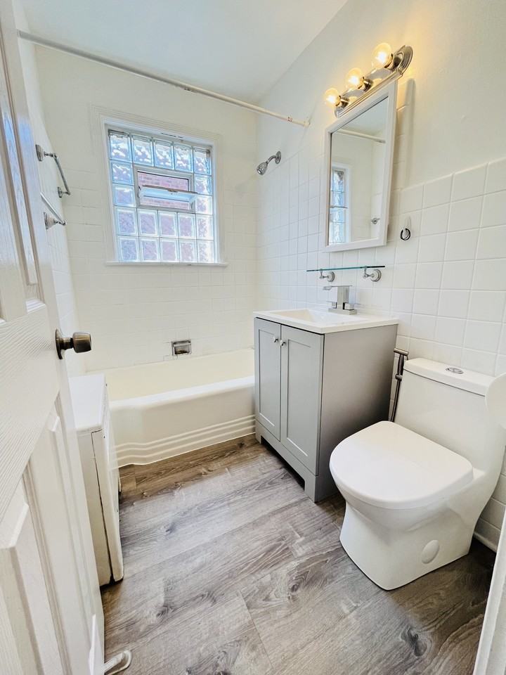 717 Brummel St #2W - Photo 7 of 10