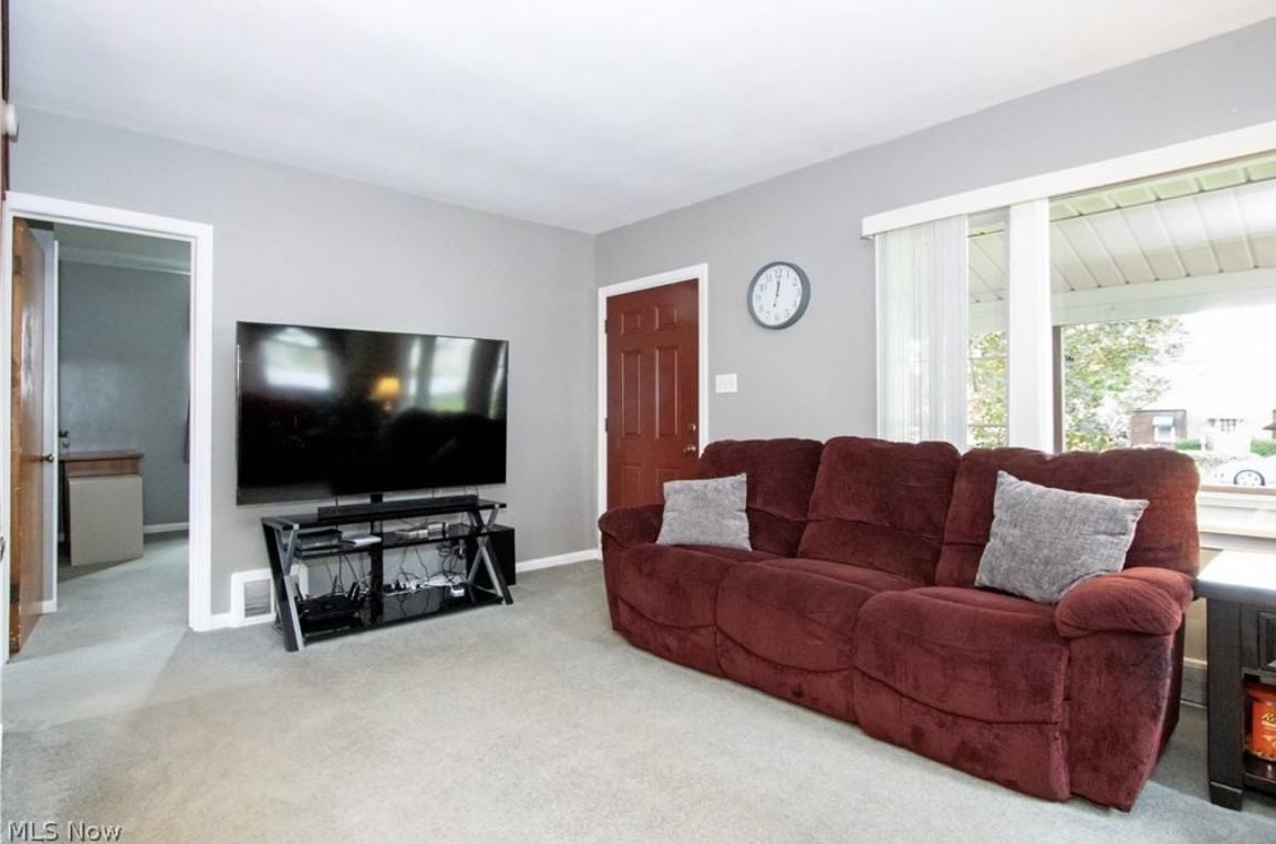 128 Woodlawn Ave Nw #128 - Photo 3 of 17