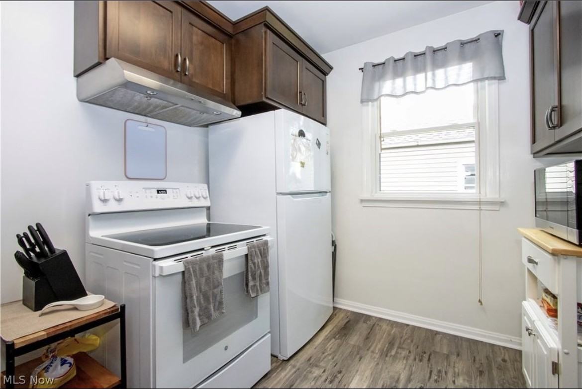 128 Woodlawn Ave Nw #128 - Photo 6 of 17