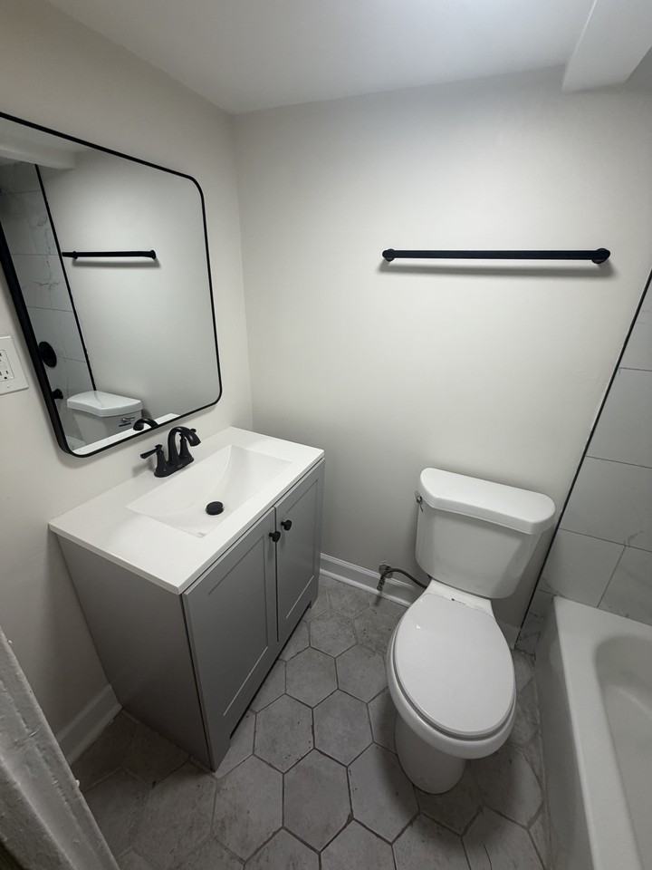 2516 Schrage Ave #1 - Photo 2 of 9