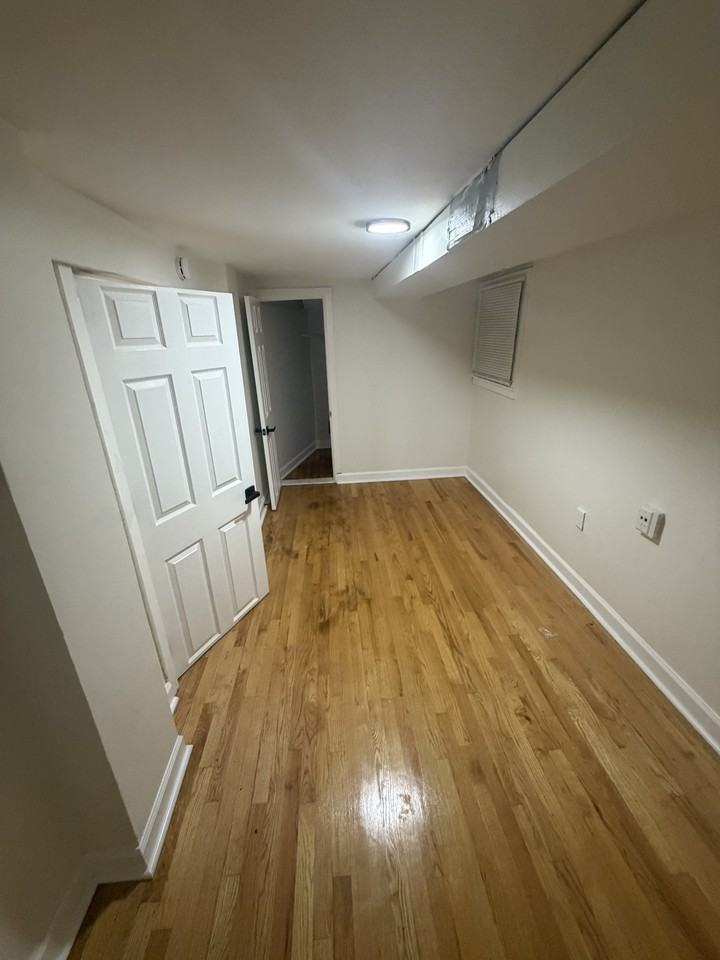 2516 Schrage Ave #1 - Photo 7 of 9