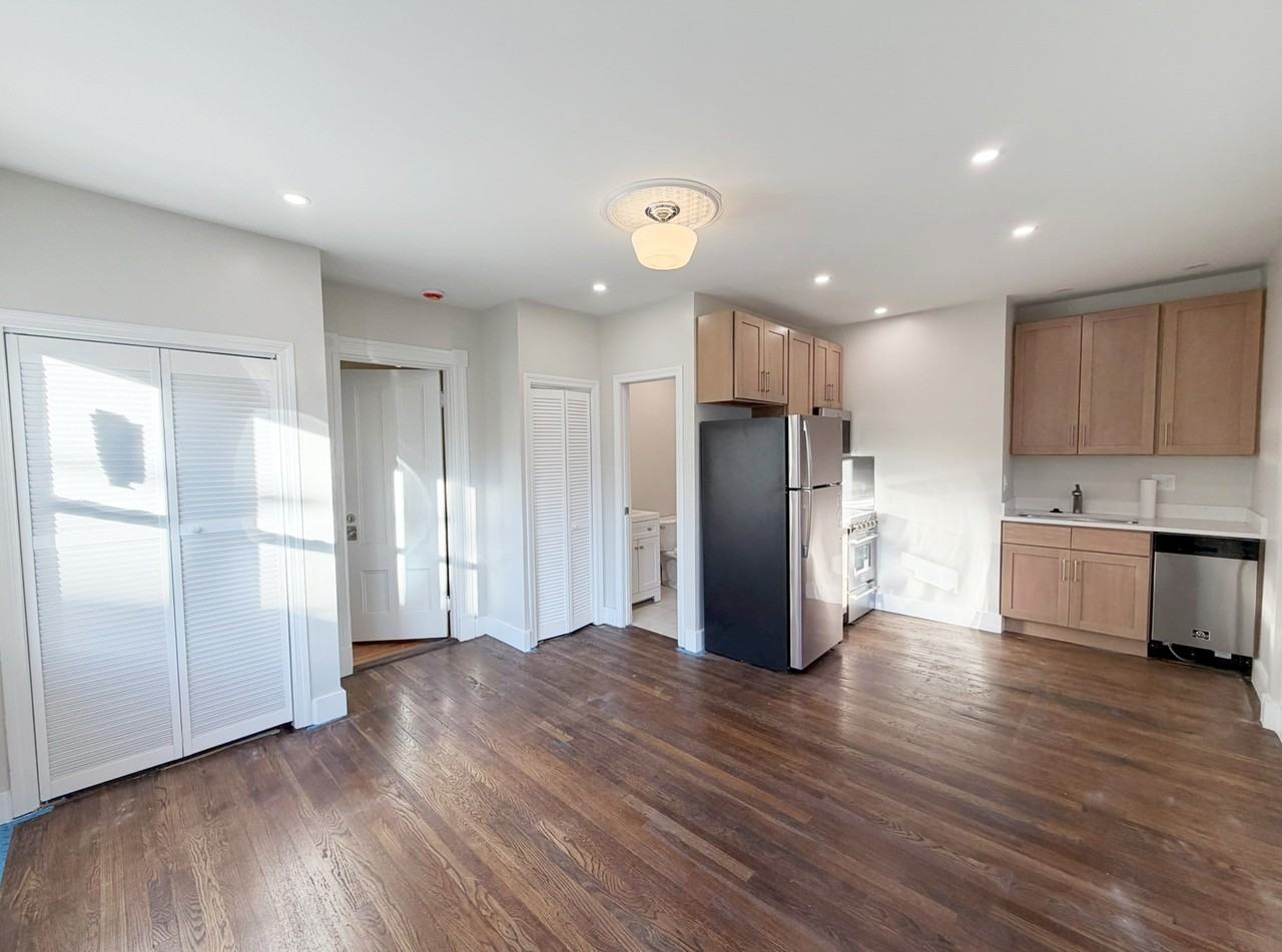 139 E Squantum St #4 - Photo 3 of 8
