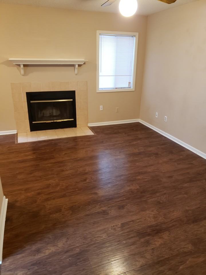 151 Candlebrook Dr #151C - Photo 6 of 17