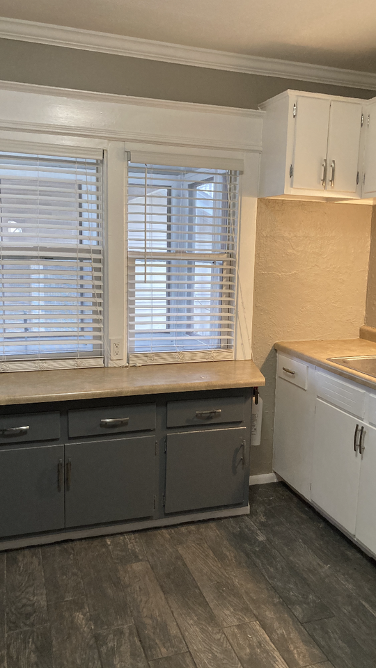 2318 Logan St #NA - Photo 3 of 27