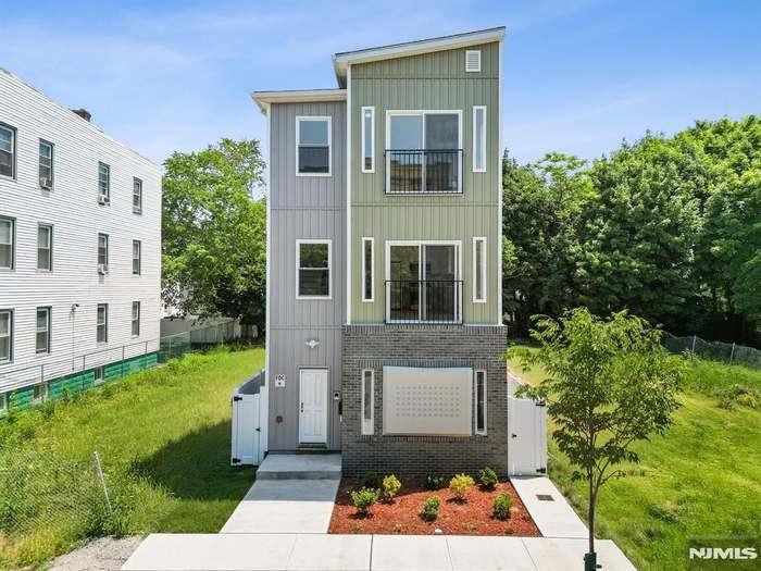 840 S 19th St #1 - Photo 7 of 10