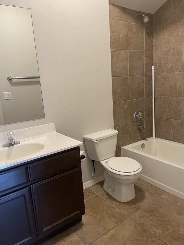 14313 Pancho Gonzalez Ct #A - Photo 5 of 10