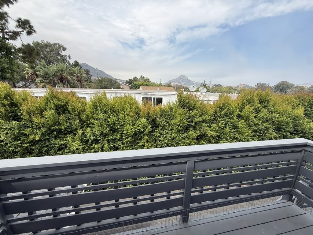1376 Phillips Ln #D - Photo 3 of 32