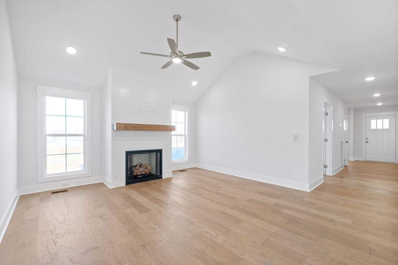 1581 Collins View Way #NA - Photo 3 of 20