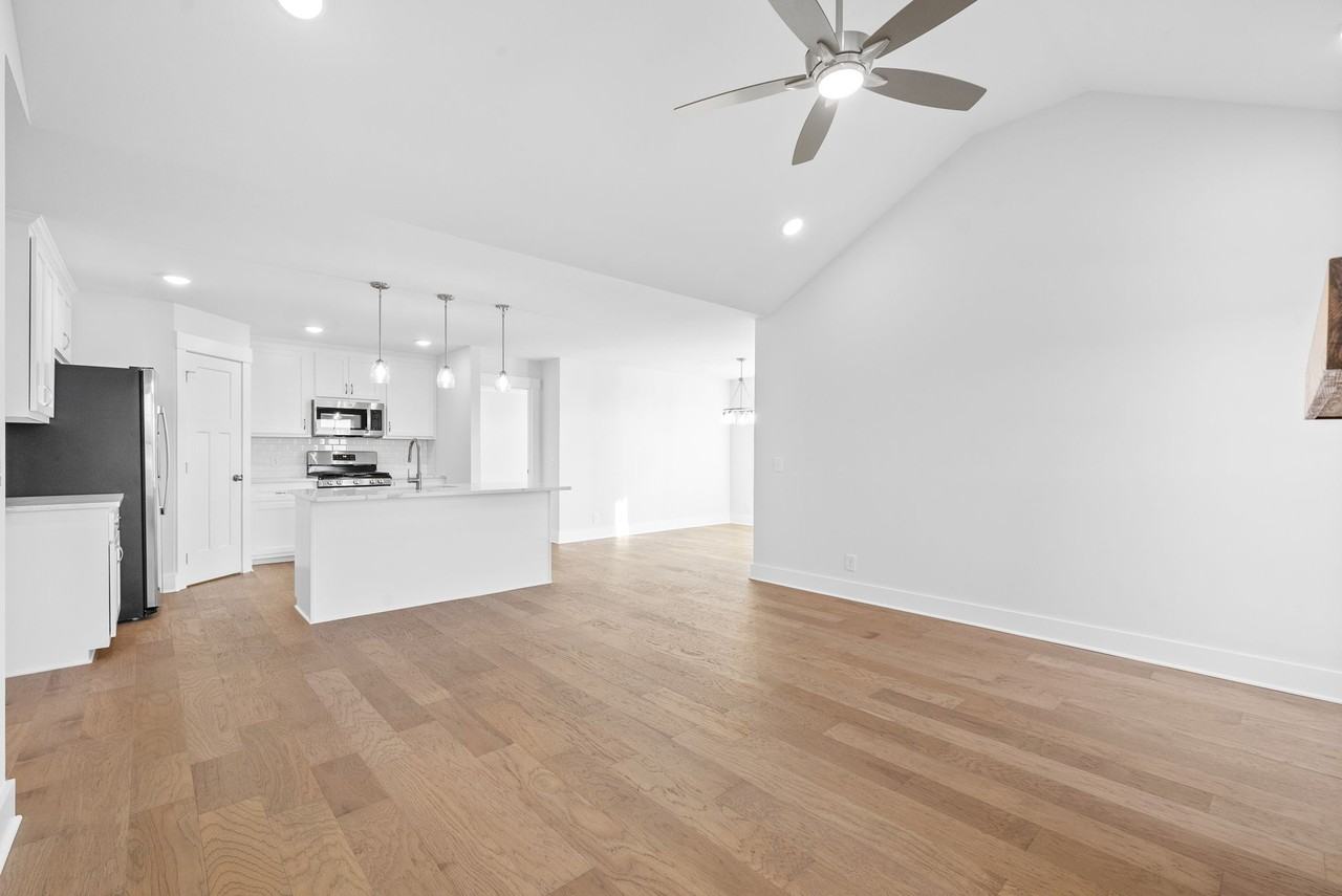 1581 Collins View Way #NA - Photo 4 of 20