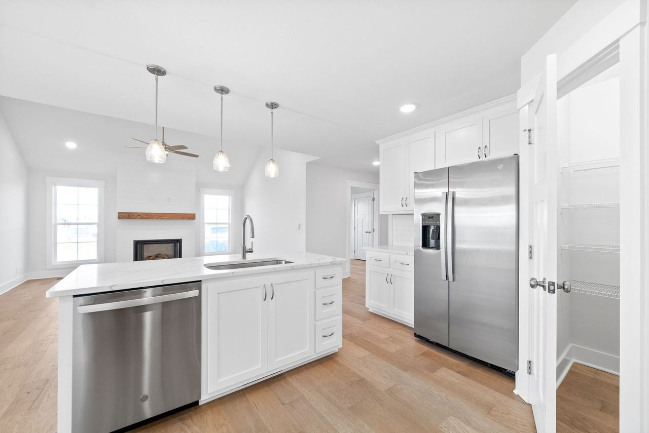 1581 Collins View Way #NA - Photo 6 of 20