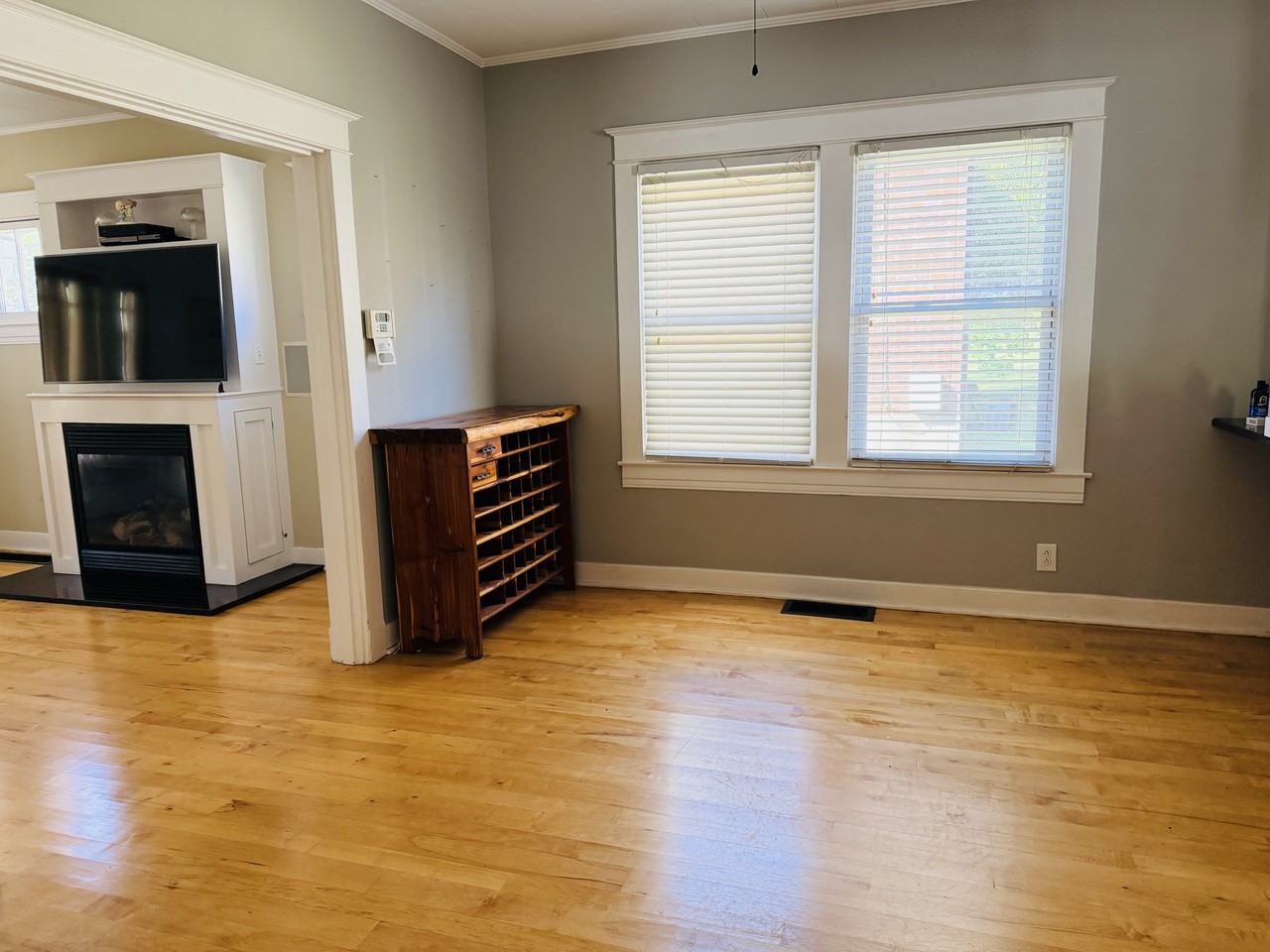 2609 Grinstead Dr #NA - Photo 4 of 7