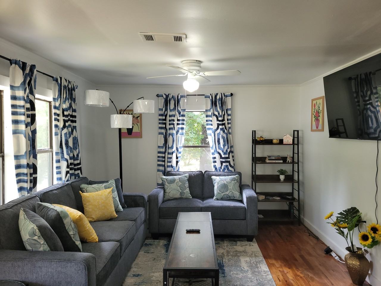 329 Morris St #NA - Photo 3 of 17
