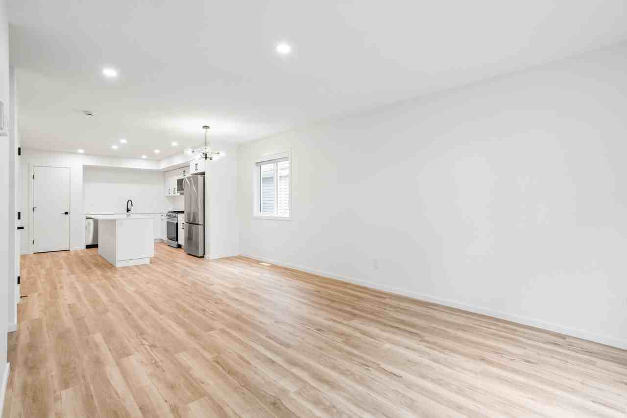 11508 87 Street Northwest - Photo 5 of 32