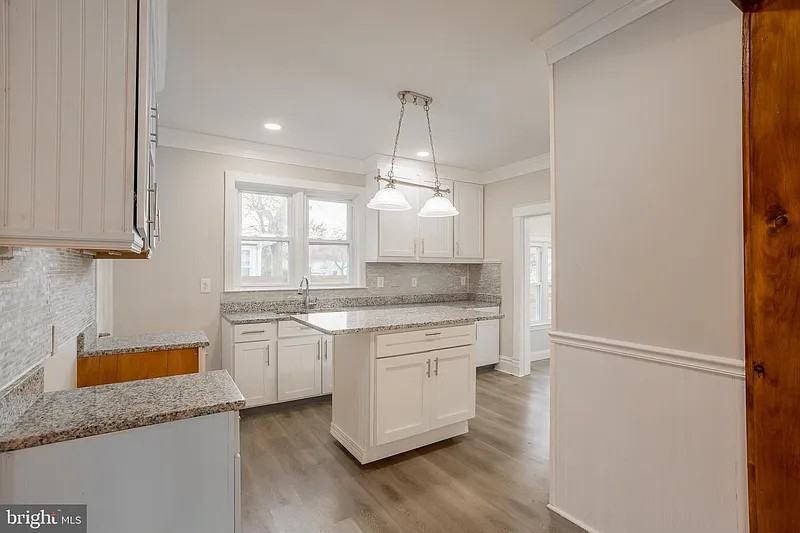 106 Delaware Avenue - Photo 3 of 39