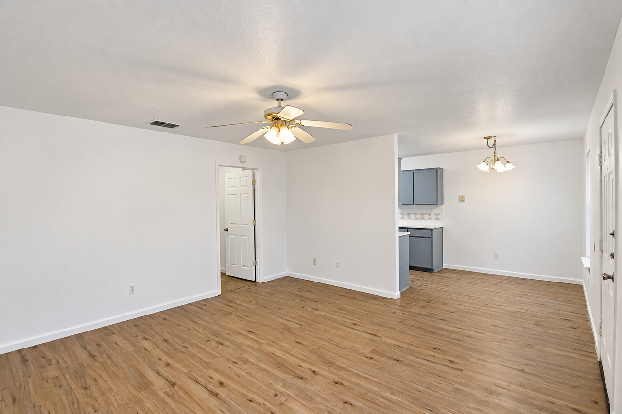 3403 Toledo Dr #C - Photo 4 of 9