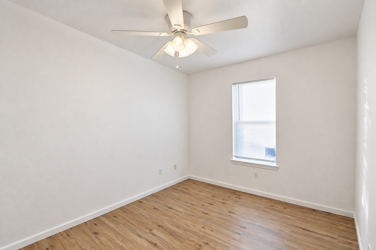 3403 Toledo Dr #C - Photo 7 of 9