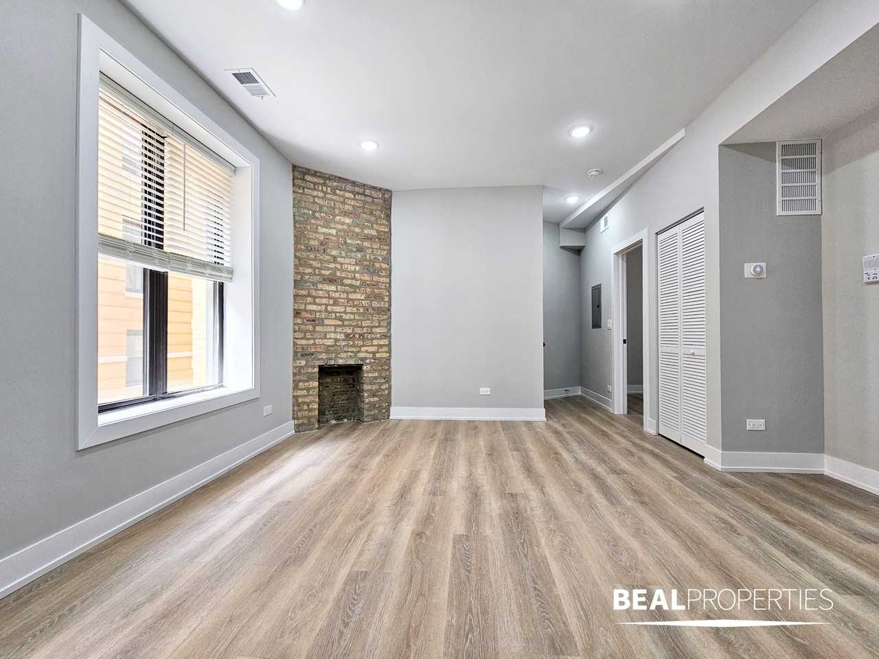 1201 W Wellington Ave - Photo 5 of 8