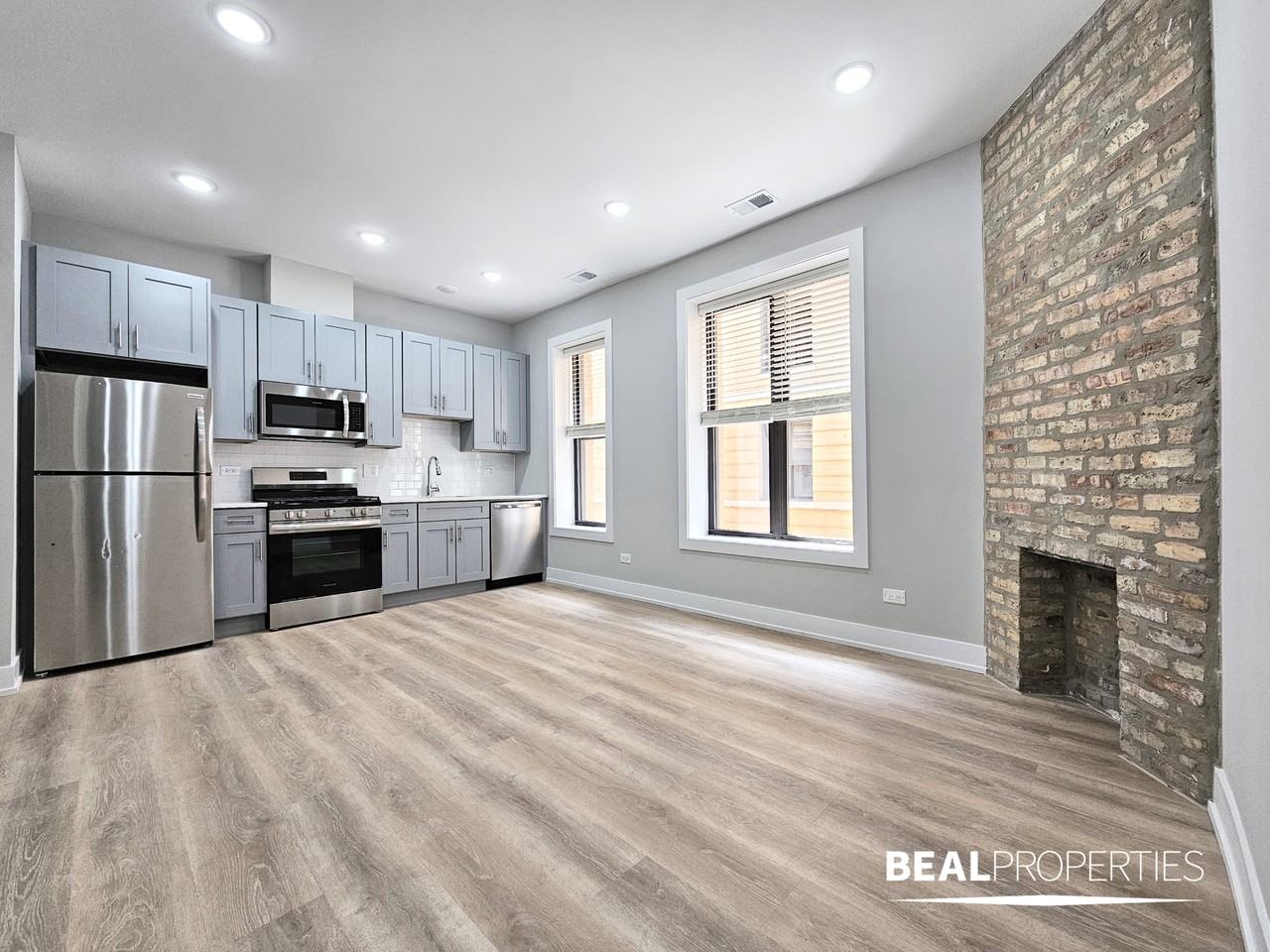 1201 W Wellington Ave - Photo 6 of 8