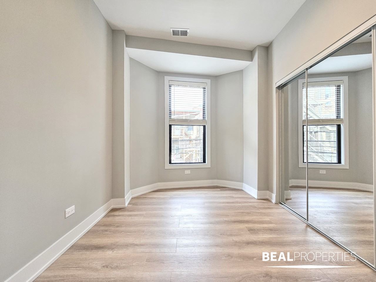 1201 W Wellington Ave - Photo 7 of 8